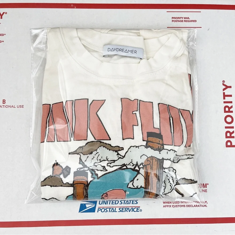 Daydreamer Pink Floyd Animals Tour 77 Long Sleeve Crop Graphic Crewneck Band Tee - Picture 10 of 10